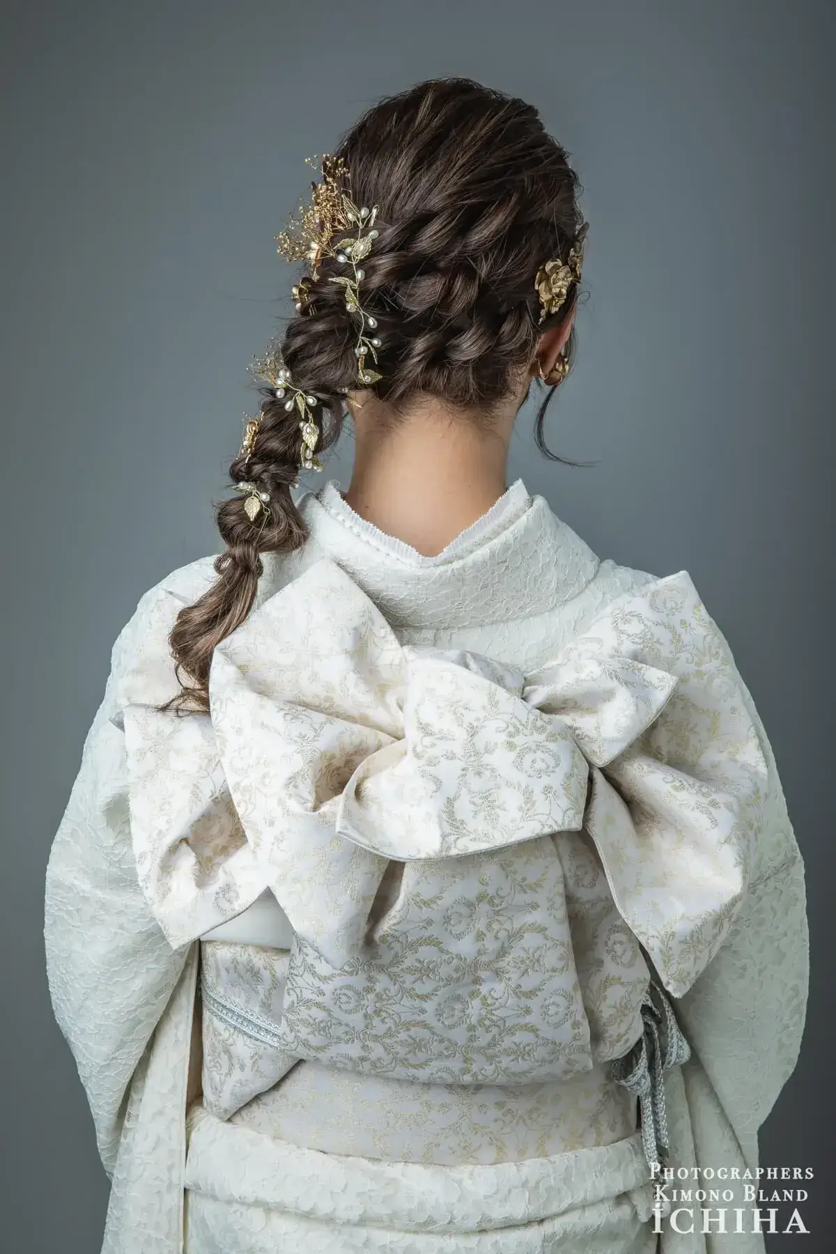 振袖を着た女性