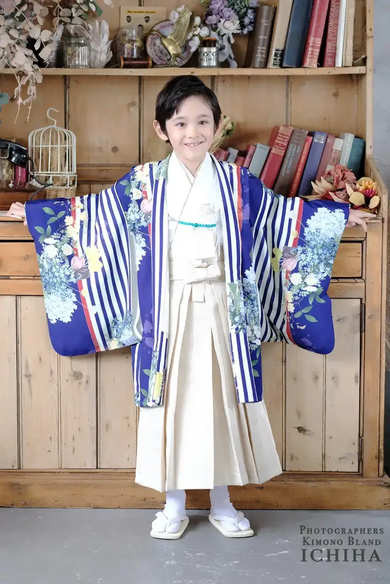 七五三　5歳　袴 着物 青白 ストライプ 七五三 5歳 男の子 着物｜ストライプ 青花