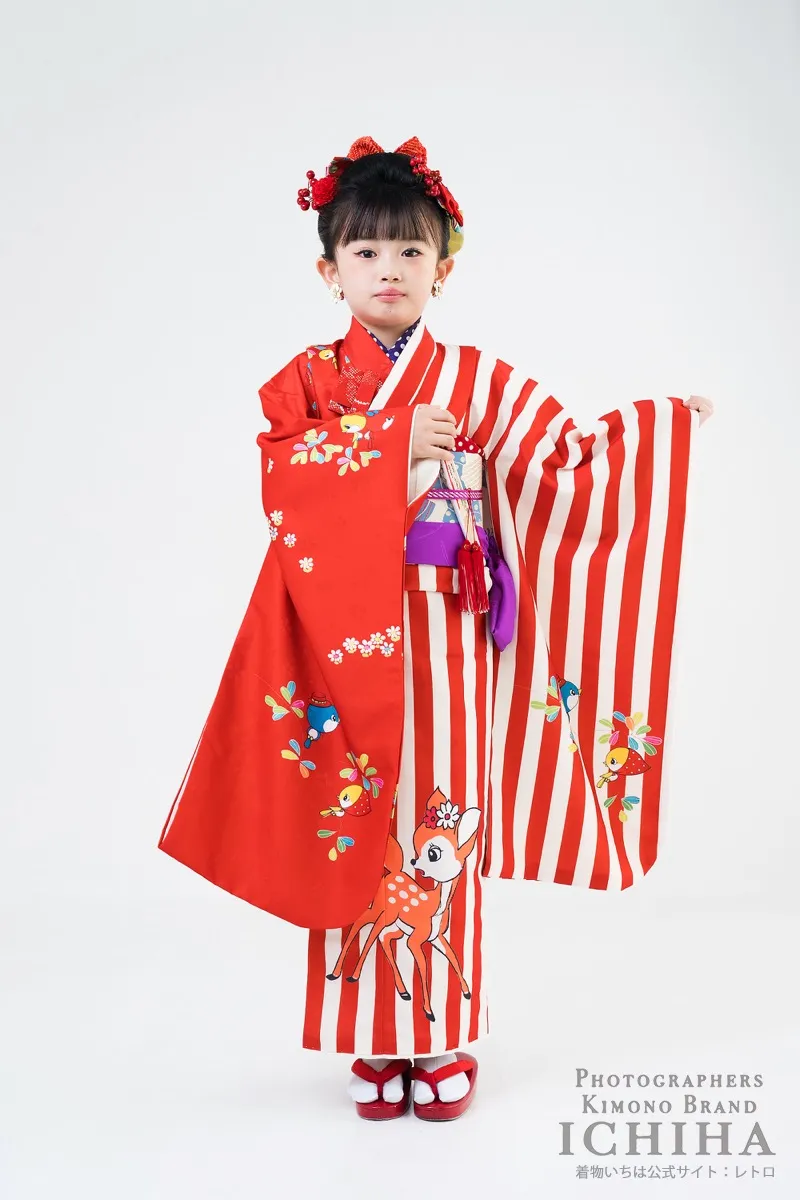 おしゃれな七五三着物レンタル7歳女の子 アンティーク復刻 赤縞の子鹿と小鳥