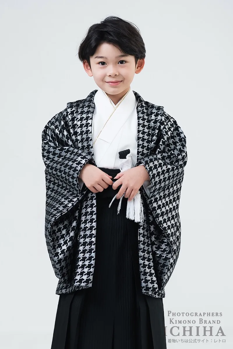 七五三着物レンタル5歳男の子 高級銀糸桐生織 モード羽織袴 全身