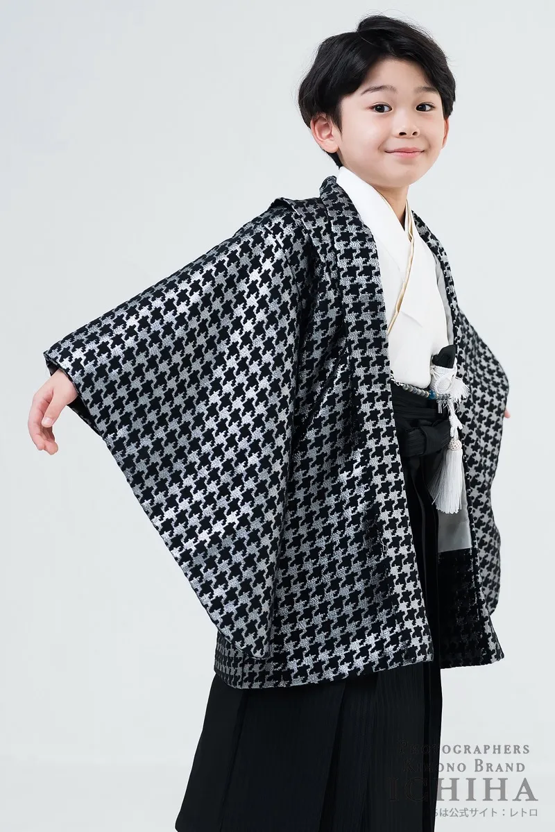 七五三着物レンタル5歳男の子 高級銀糸桐生織 モード羽織袴 全身